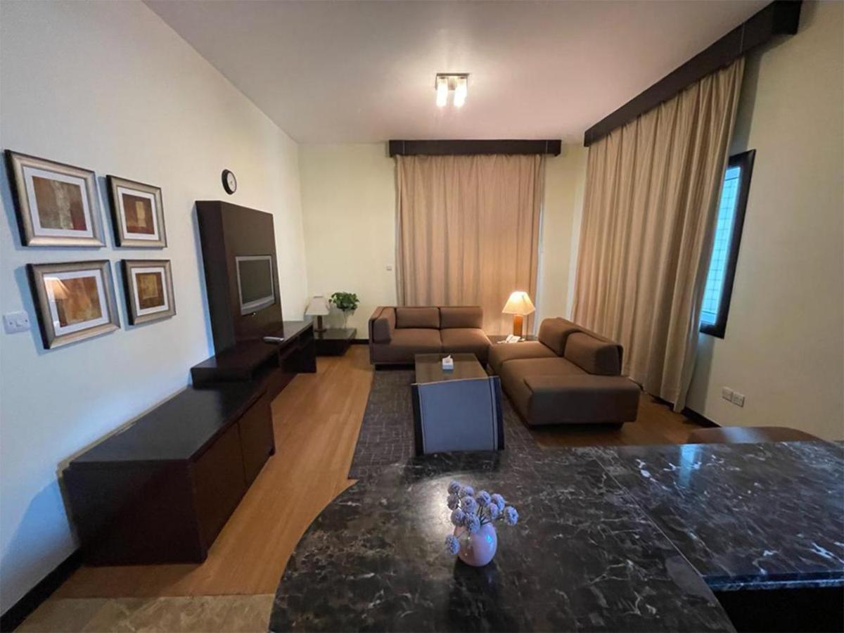 Tulip Creek Hotel Apartments Dubai Exterior foto