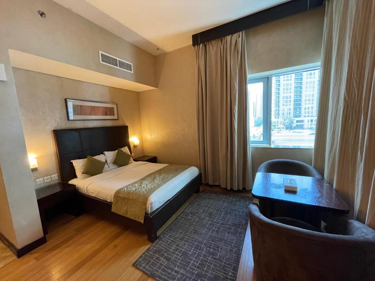 Tulip Creek Hotel Apartments Dubai Exterior foto