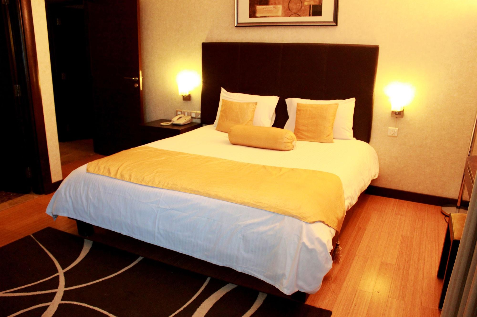 Tulip Creek Hotel Apartments Dubai Exterior foto