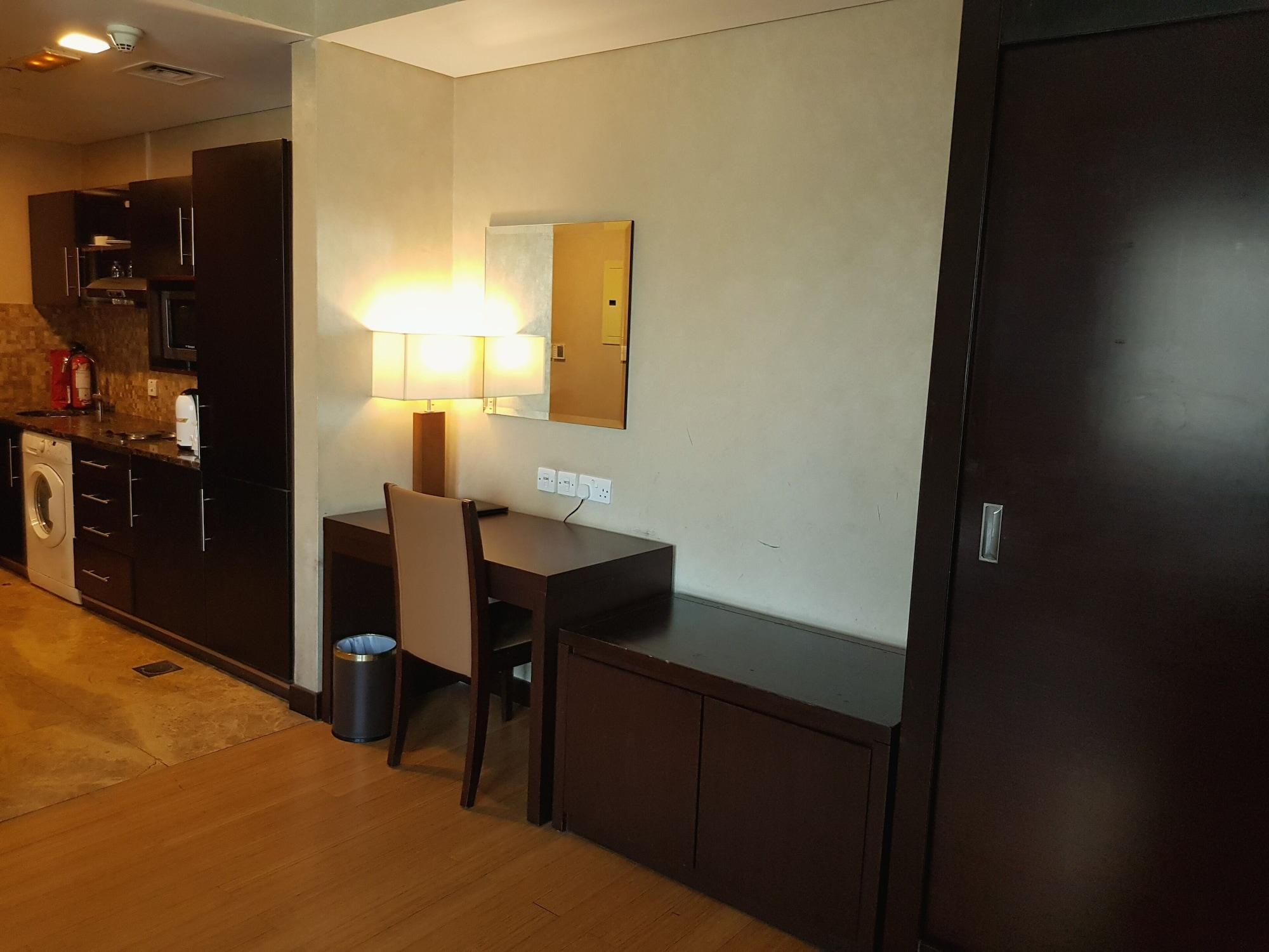 Tulip Creek Hotel Apartments Dubai Exterior foto