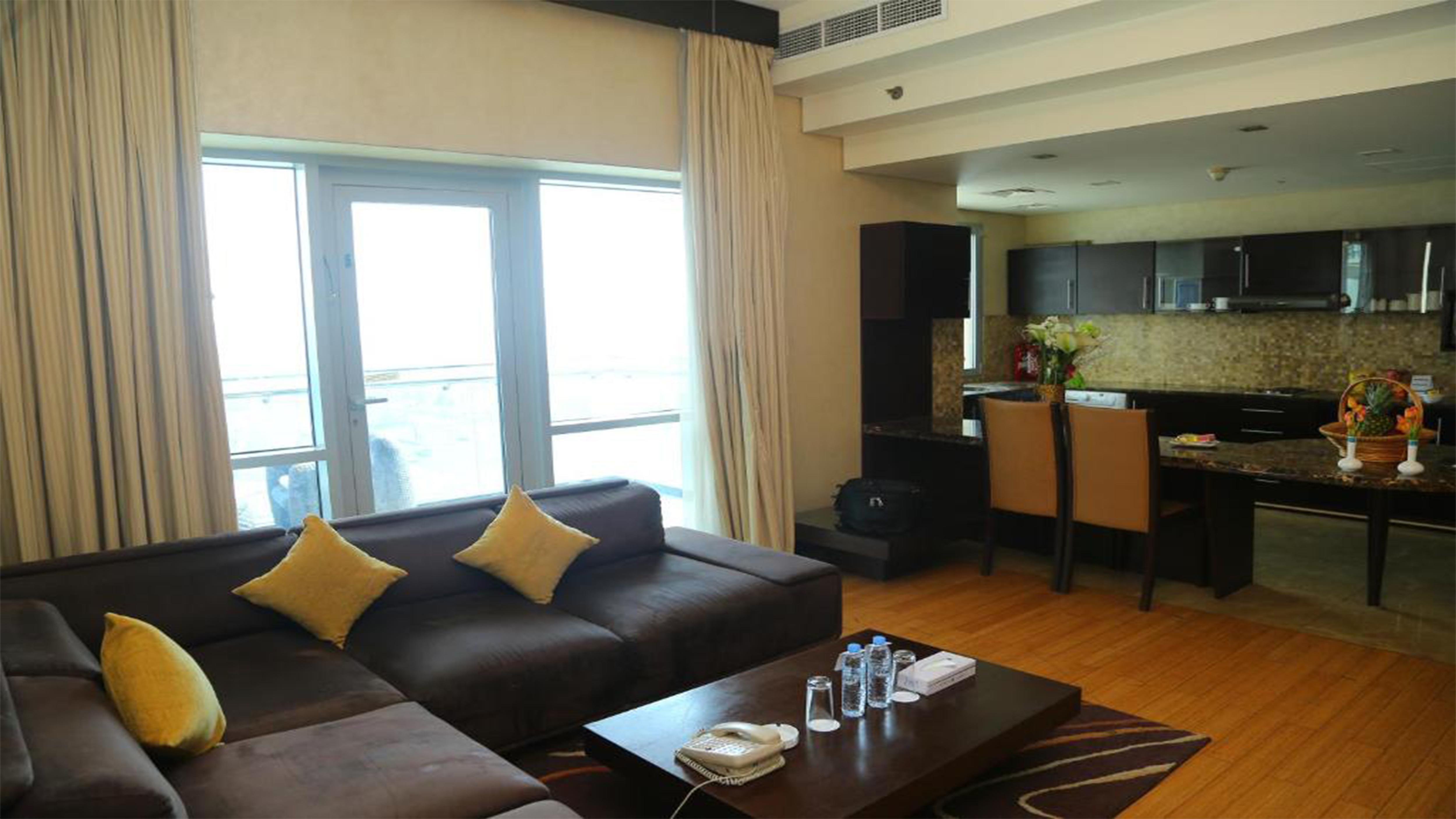 Tulip Creek Hotel Apartments Dubai Exterior foto