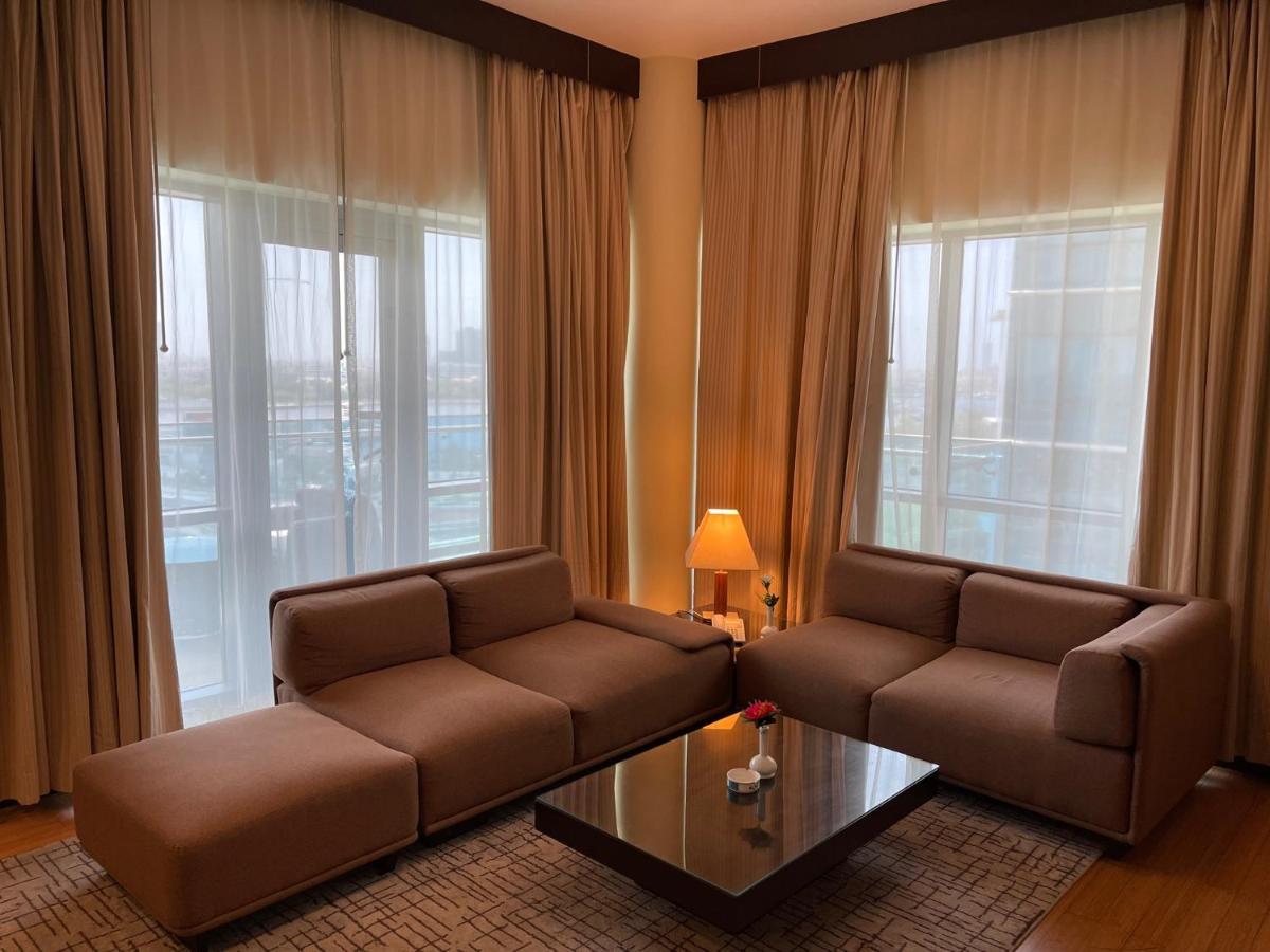 Tulip Creek Hotel Apartments Dubai Exterior foto